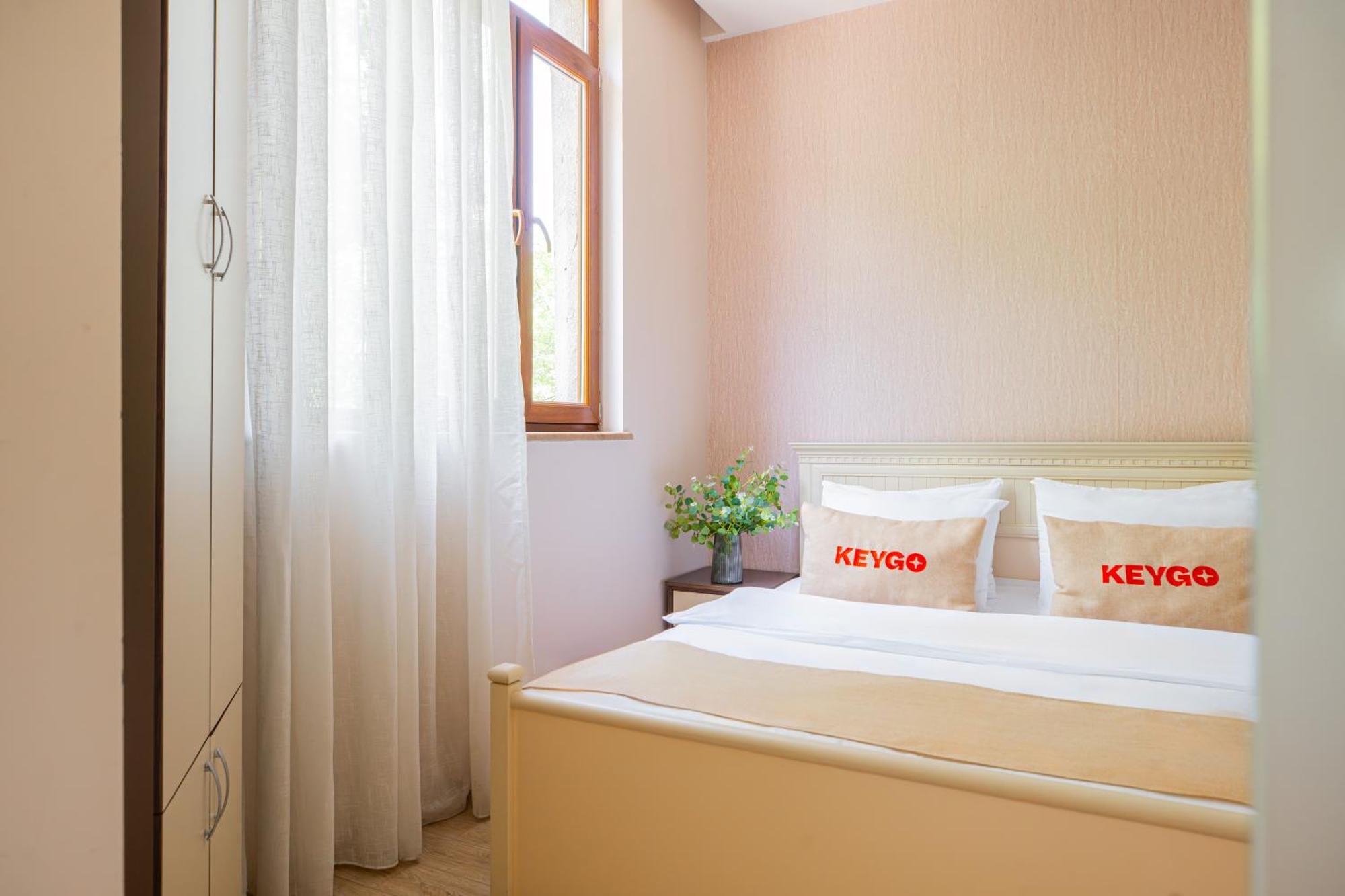 1Br Apt Near Opera Self-Enter By Keygo 25 Yerevan Luaran gambar