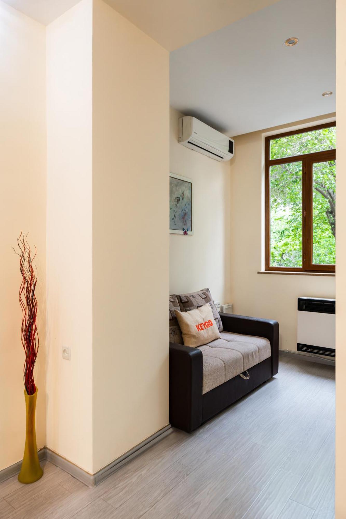 1Br Apt Near Opera Self-Enter By Keygo 25 Yerevan Luaran gambar